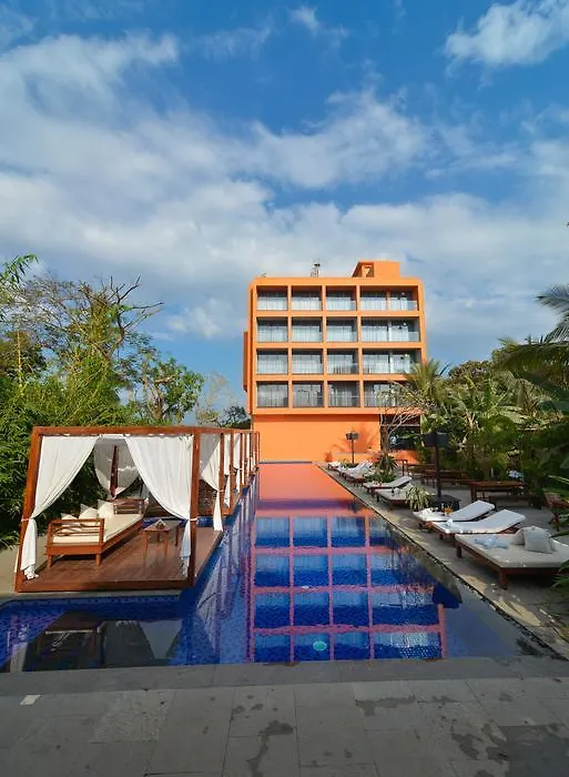 Sinq Party Hotel - No Male Stags Allowed-1