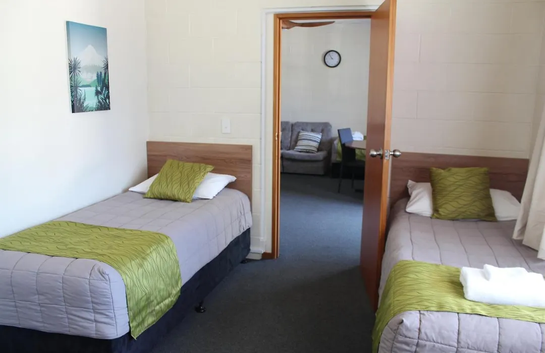 Elmore Lodge Motel-1