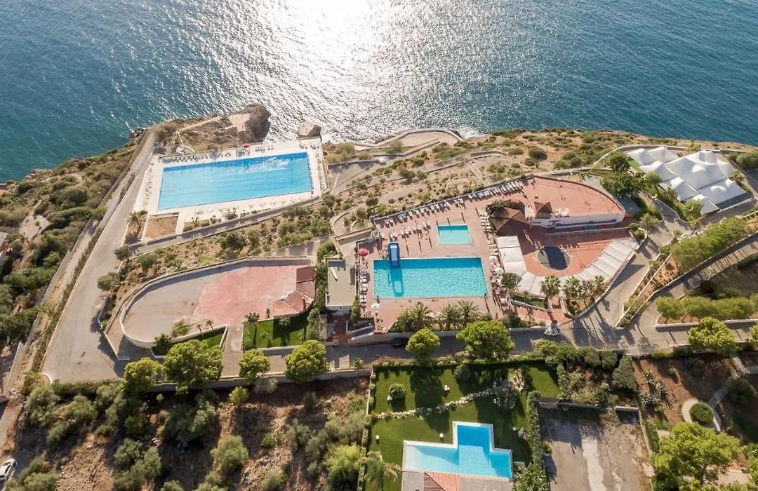 Perla Del Golfo Resort-1