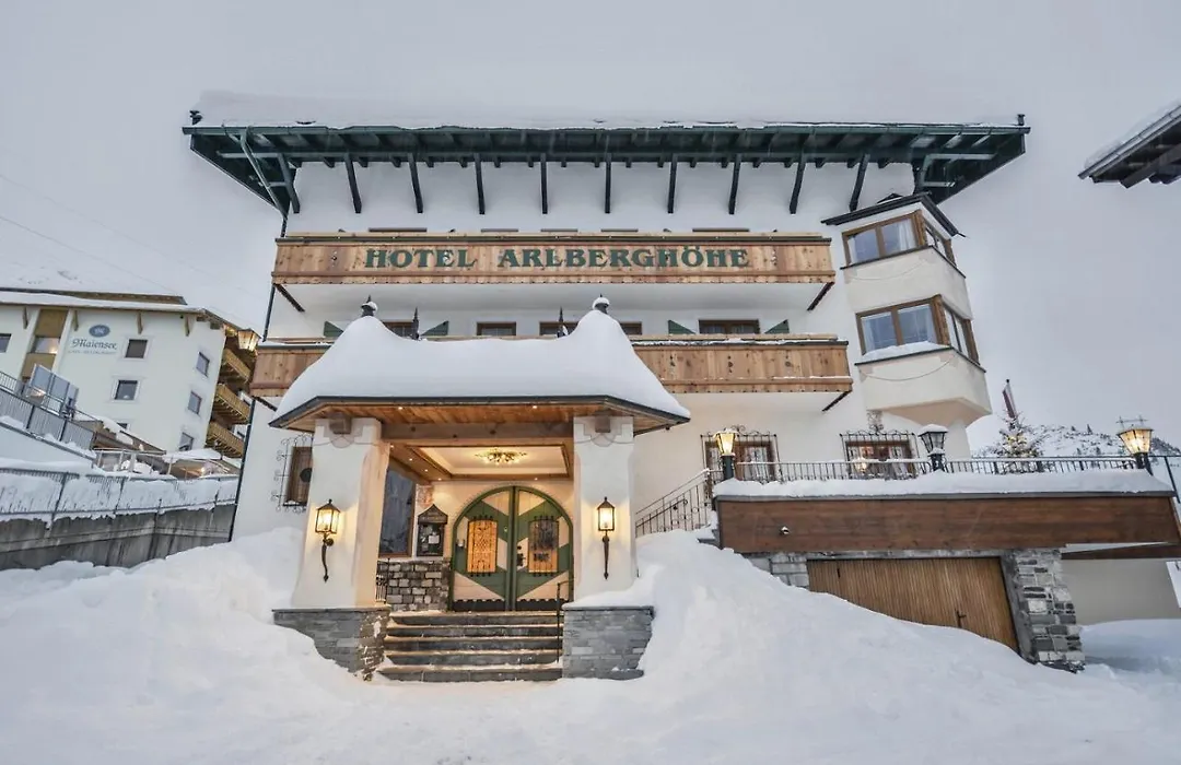 Chalet Arlberghoehe-1