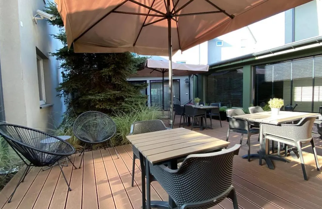 Comm Hotel Poznan Airport-1