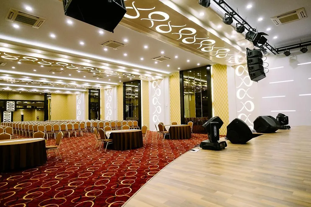 Alpha Hotel Pekanbaru-1