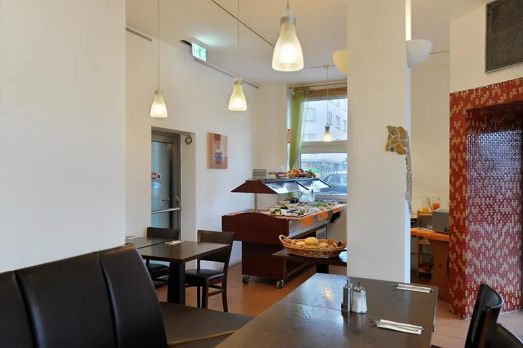 Fair Hotel Frankfurt - An Der Messe-1