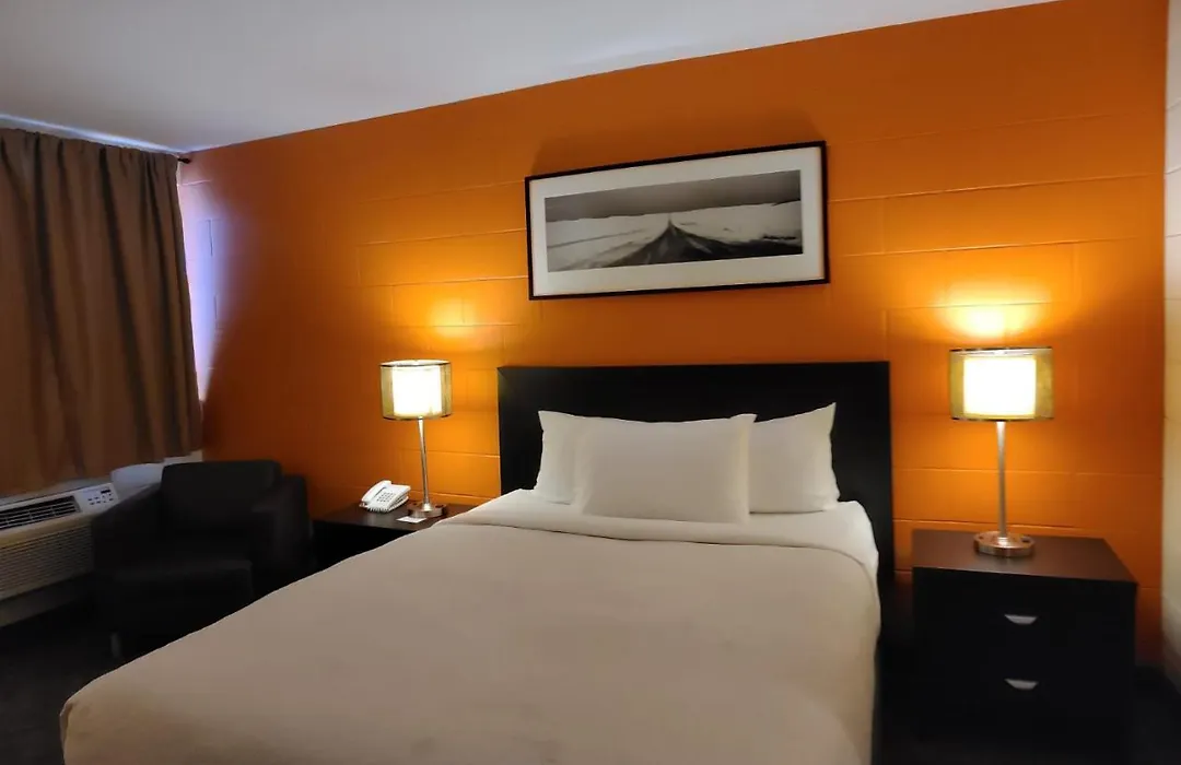 Roadking Inns Motel-1