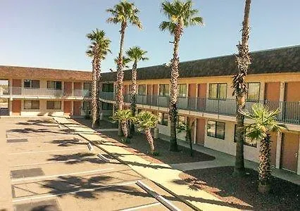 Super Inn Motel-1