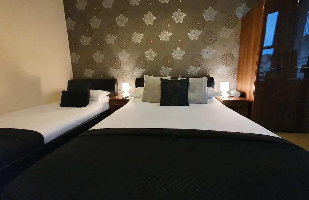 Senlac Guesthouse-1