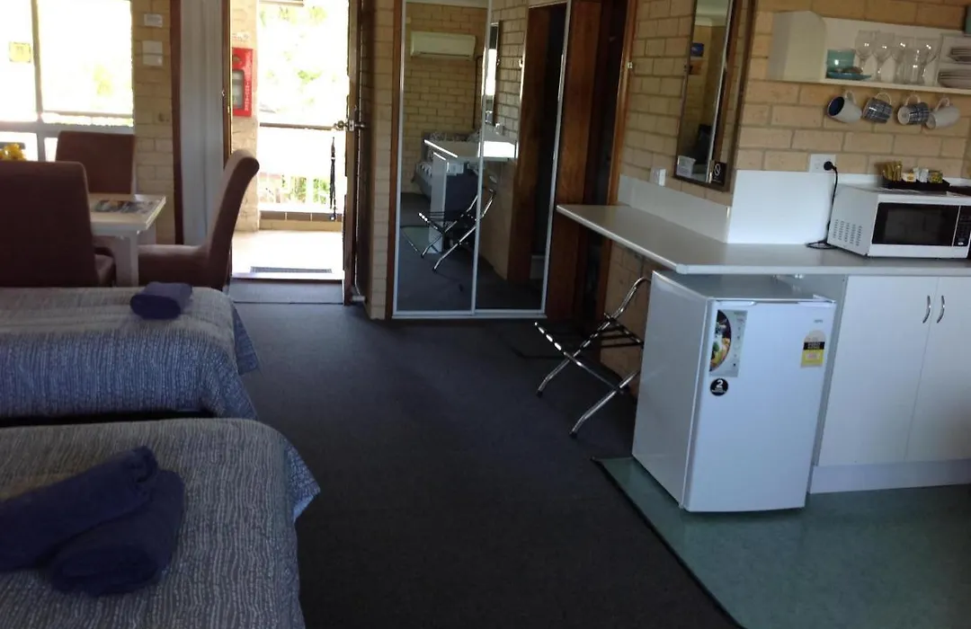 Avlon Gardens Motel-1