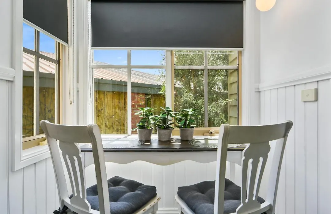 Creek Cottage Bed And Breakfast Traralgon-1