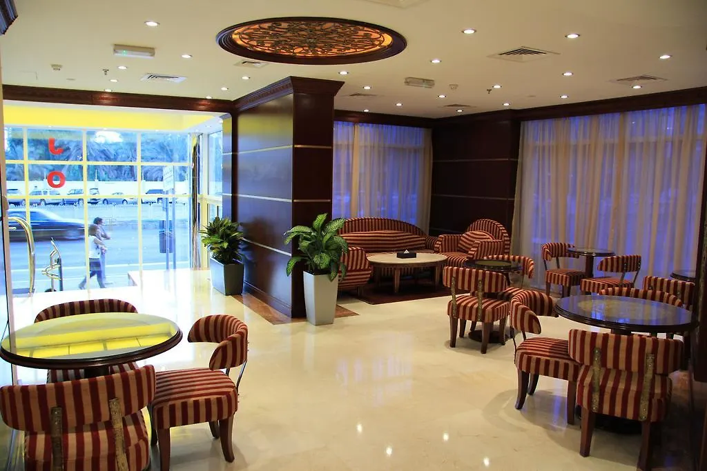 Trianon Royal Hotel-1