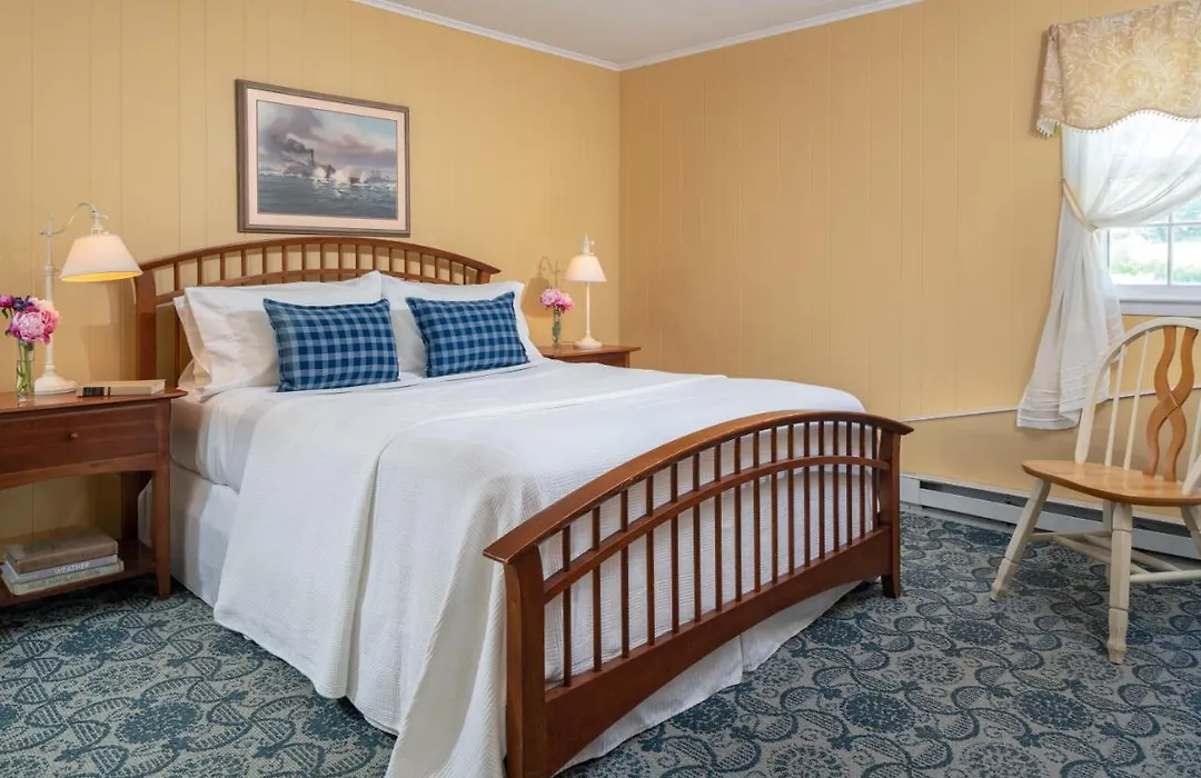 Dockside Guest Quarters-1