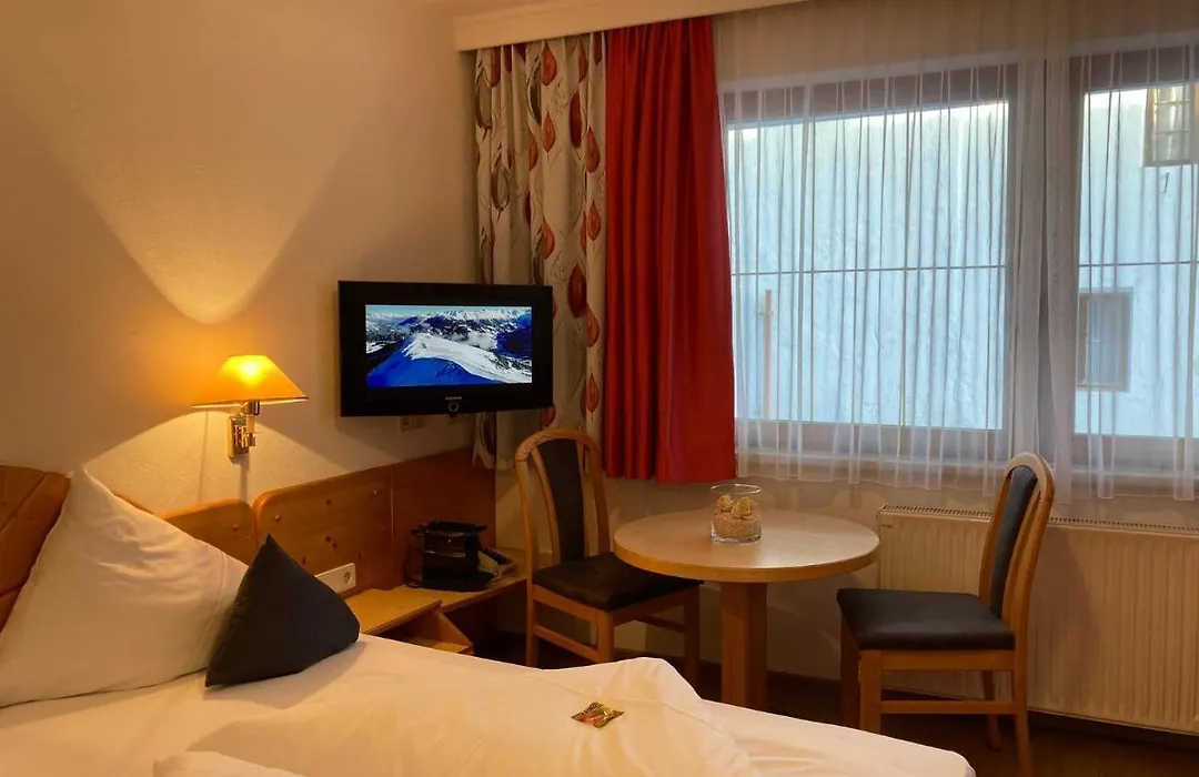 Hotel Am Roemerweg-1