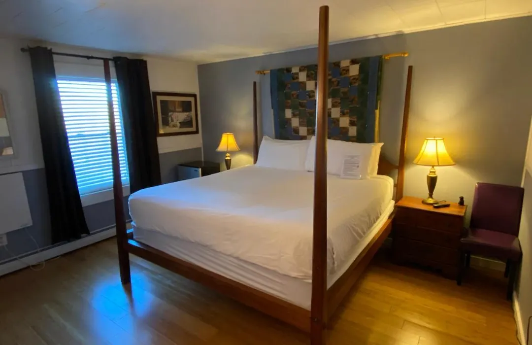 Bromley View Inn-1