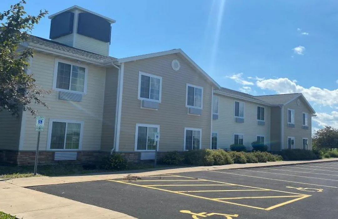 Americinn By Wyndham Oshkosh-1