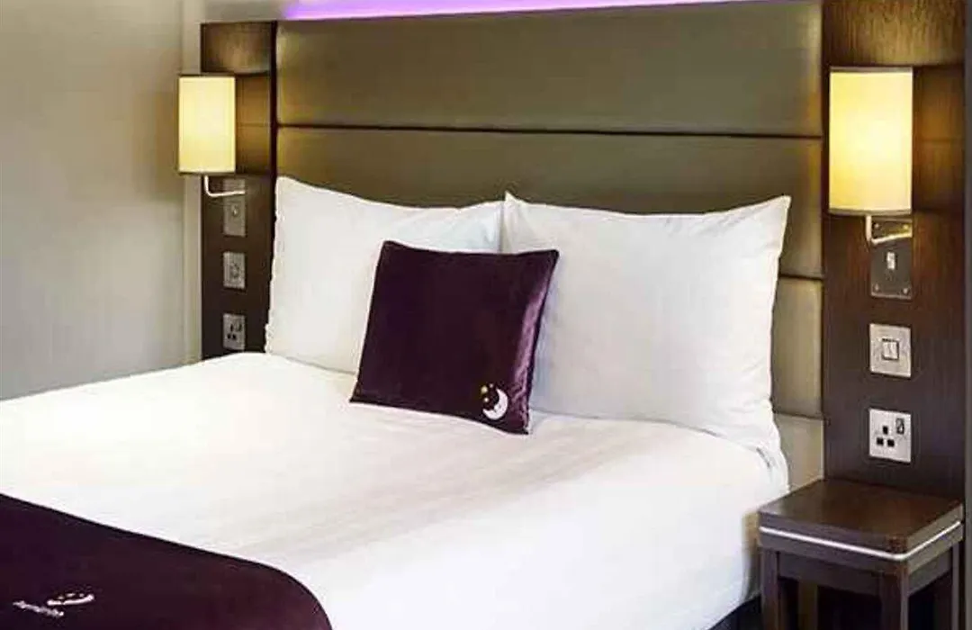 Premier Inn Oxford Botley-1