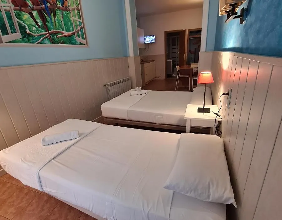 Hostal Oporto-1