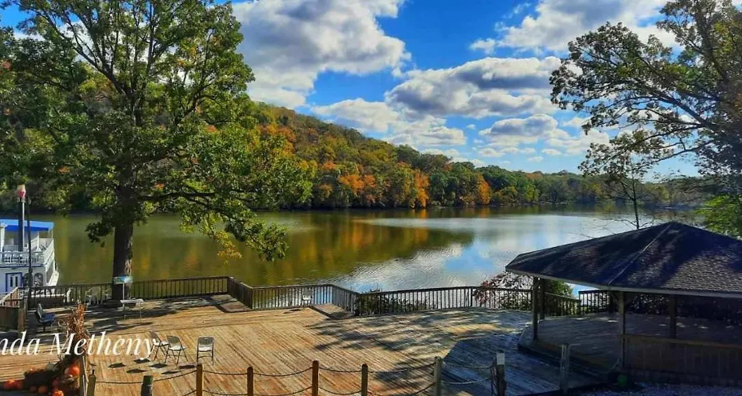 Paddle Wheel Inn-1