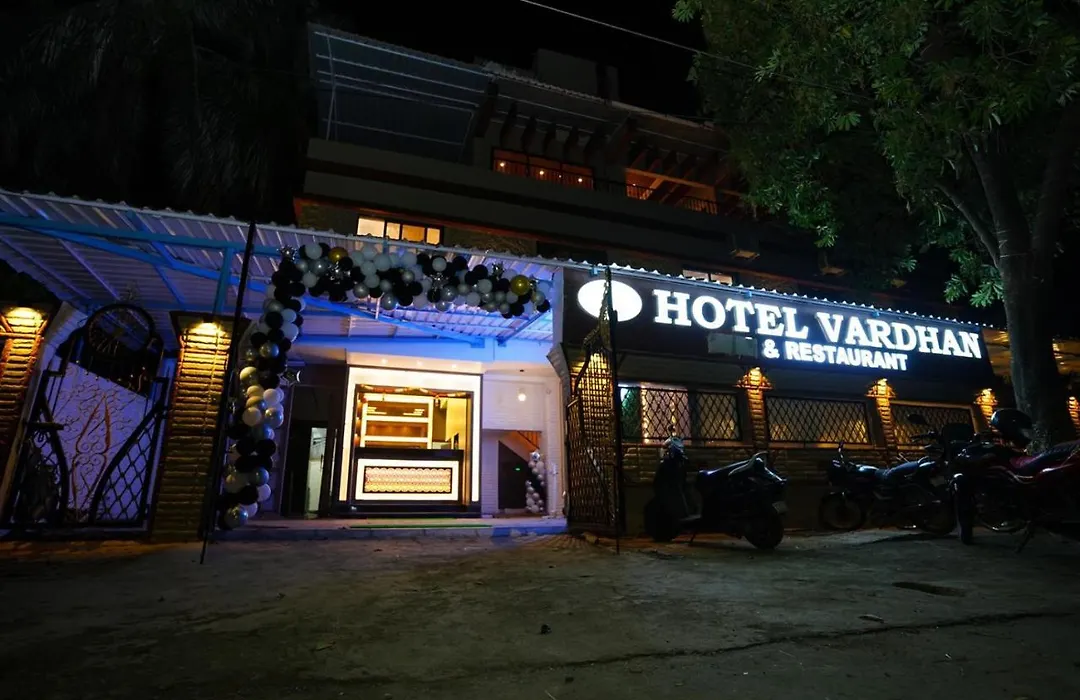 Hotel Vardhan-1