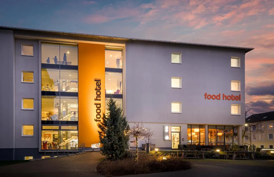 Food Hotel-1