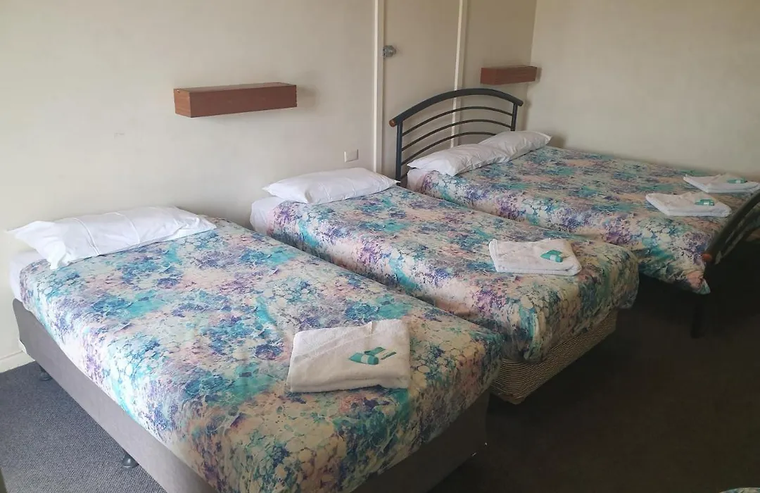Austral Inn-1