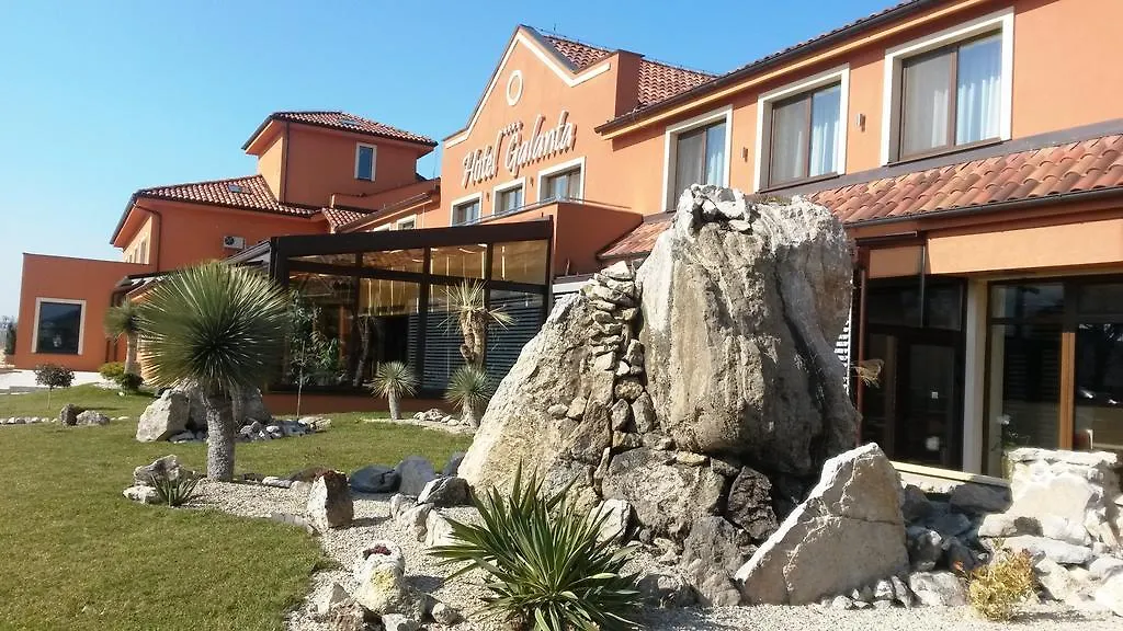 Hotel Galanta-1