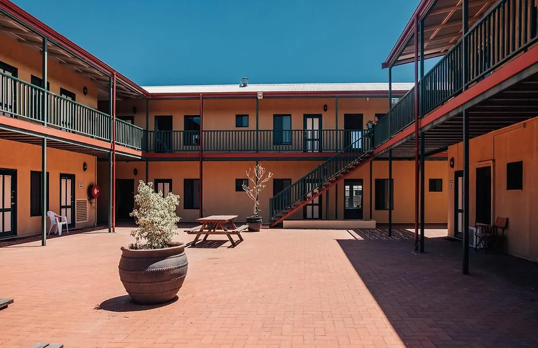 Settlers Hotel York-1