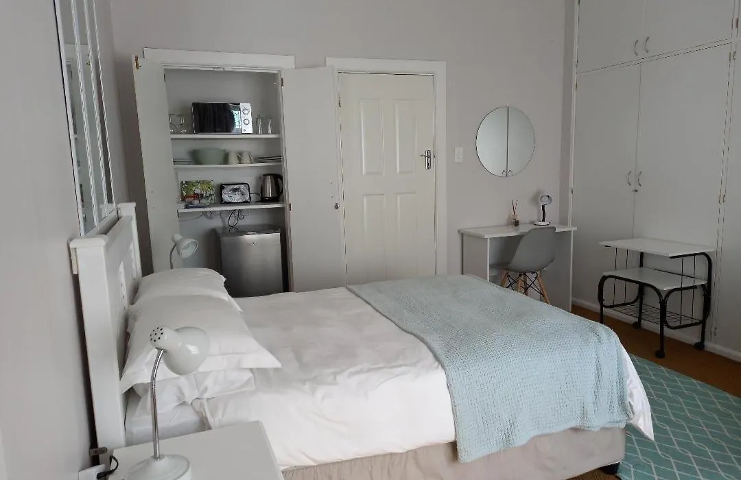 Innes Road Durban Accommodation Private Double Room With Private Bathroom-1