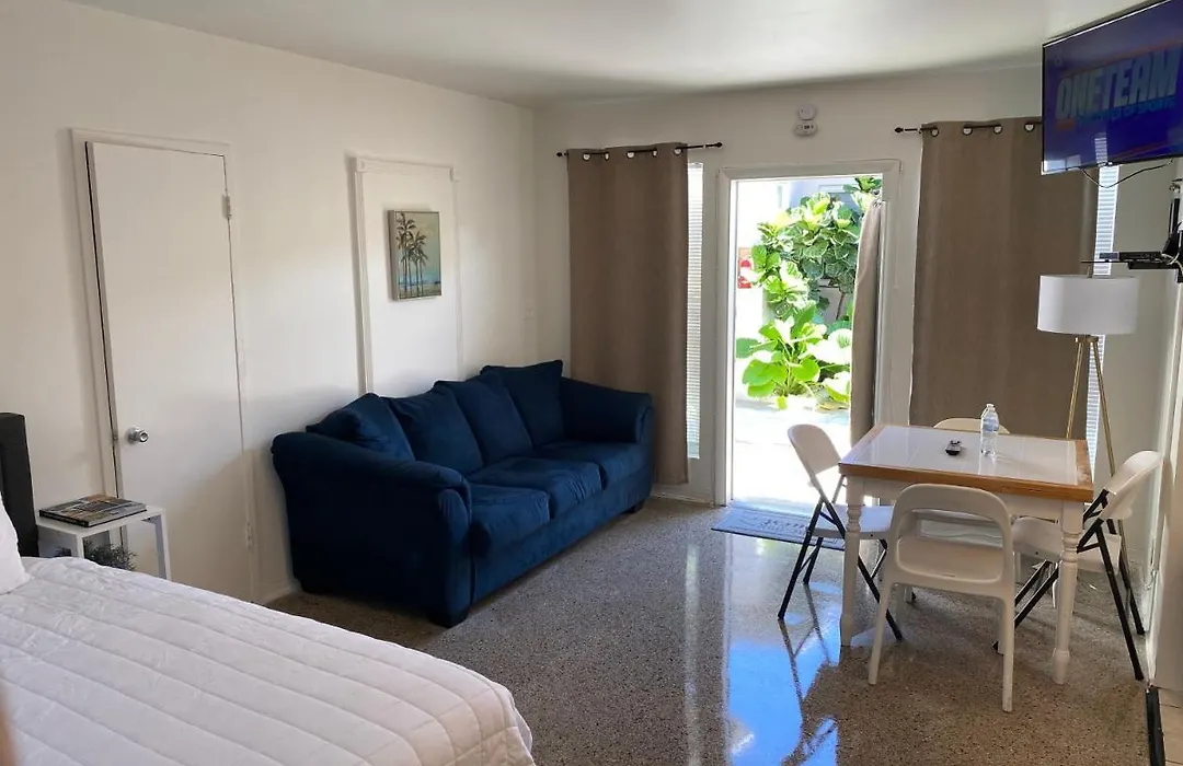 Tiana Beach Inn-1
