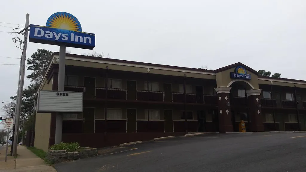 Days Inn By Wyndham Hot Springs-1