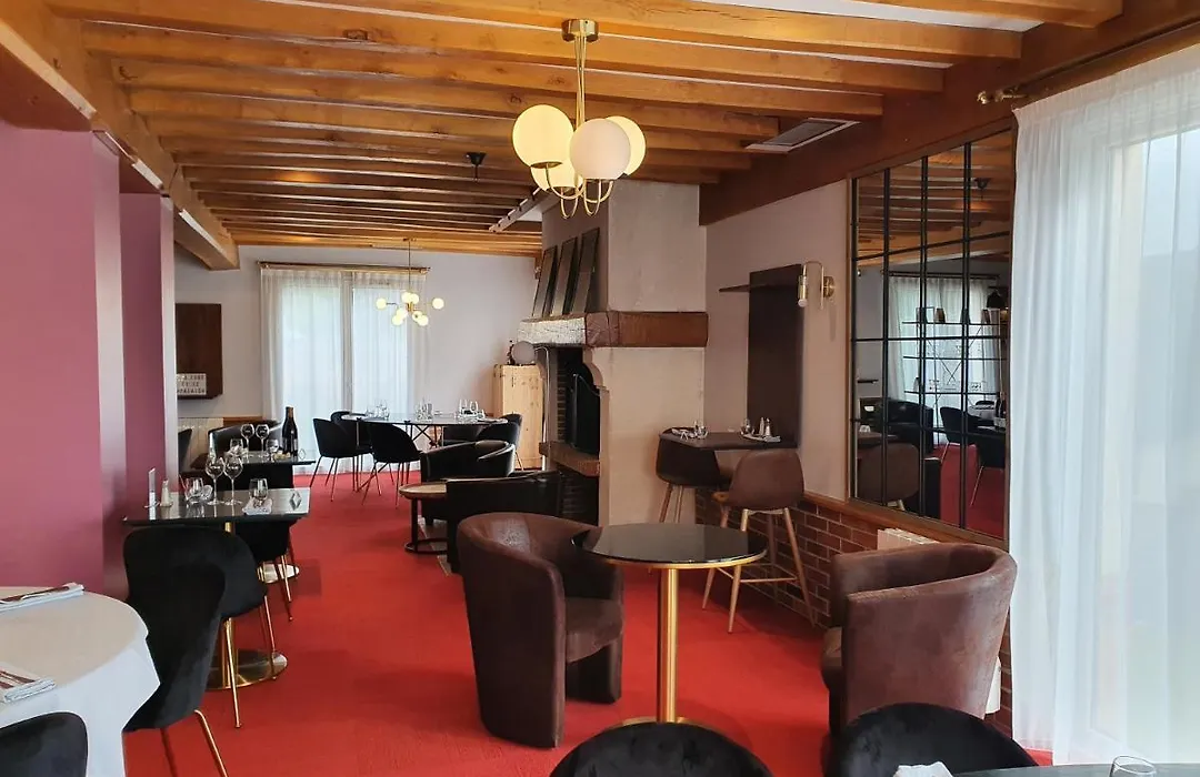 Hotel Restaurant La Paix La Robe Et Le Palais-1