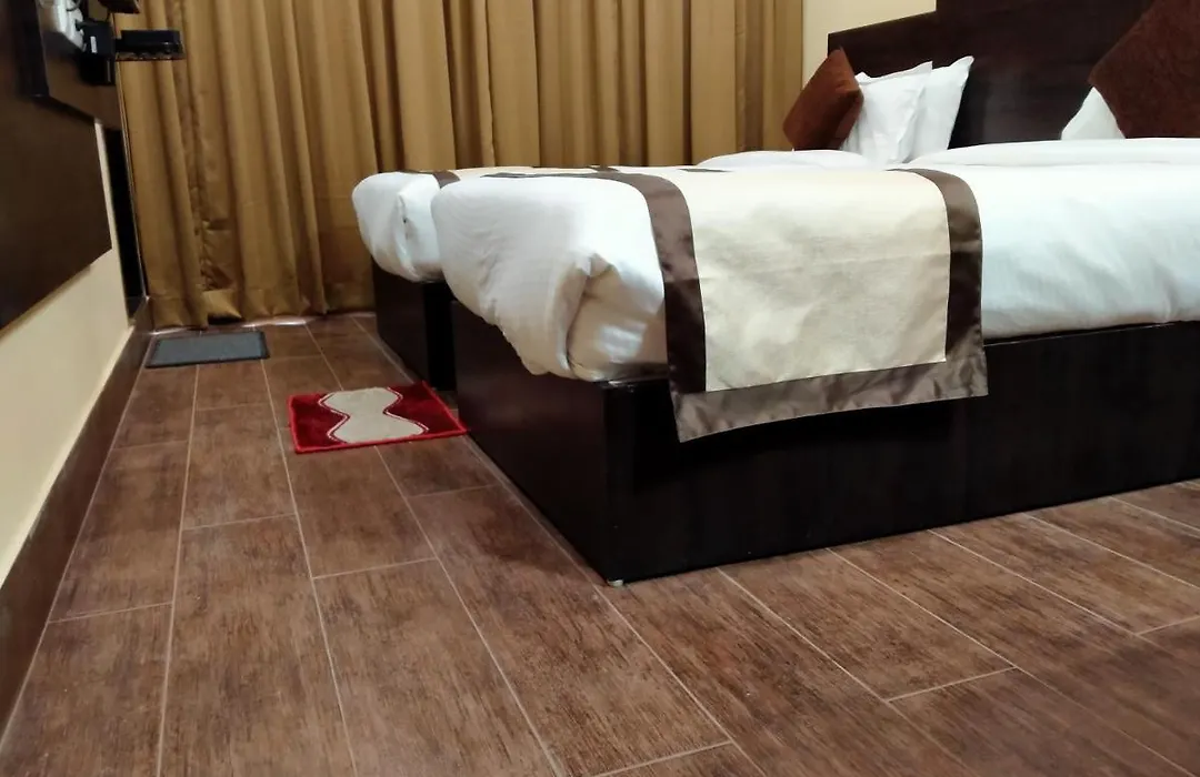 Hotel Royal City-1