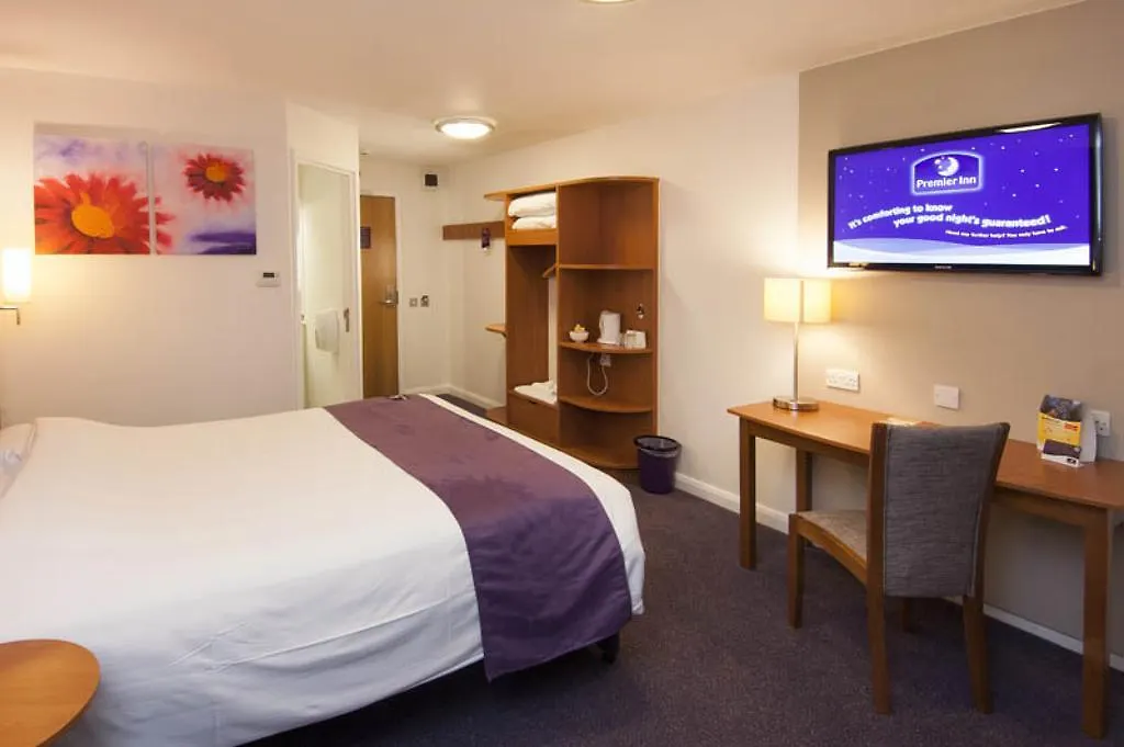 Premier Inn Market Harborough-1
