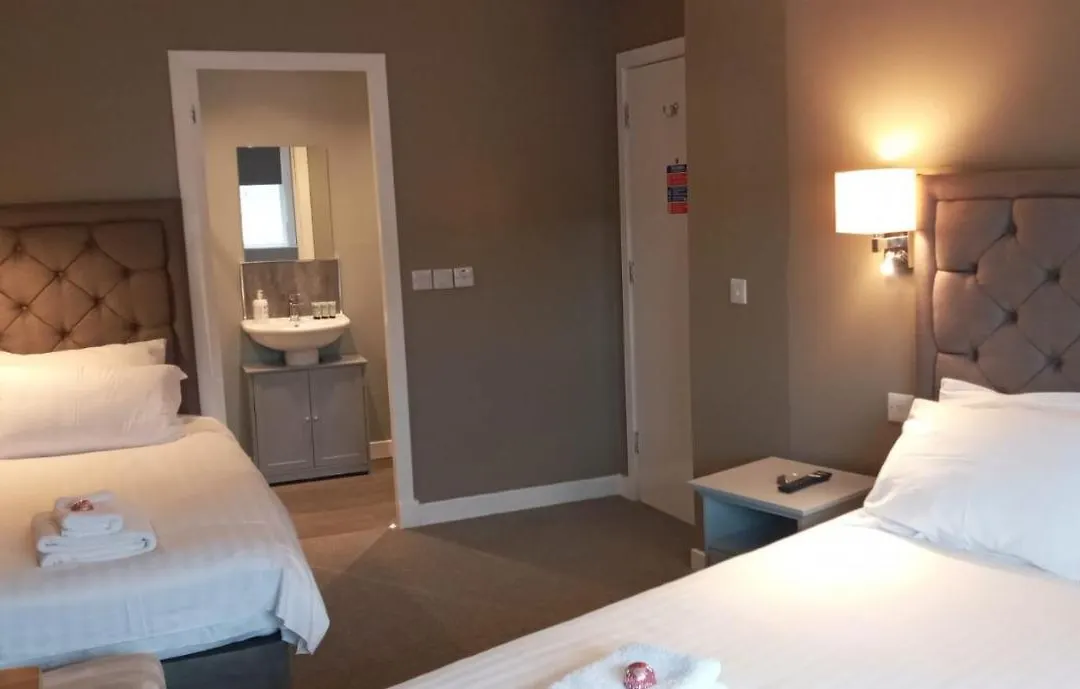 The Skye Bridge Hotel-1