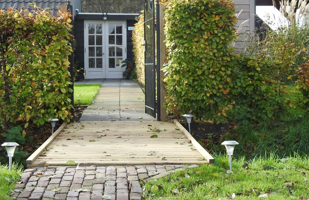 Vakantiehuis Bed en Breakfast in de Tuin-1