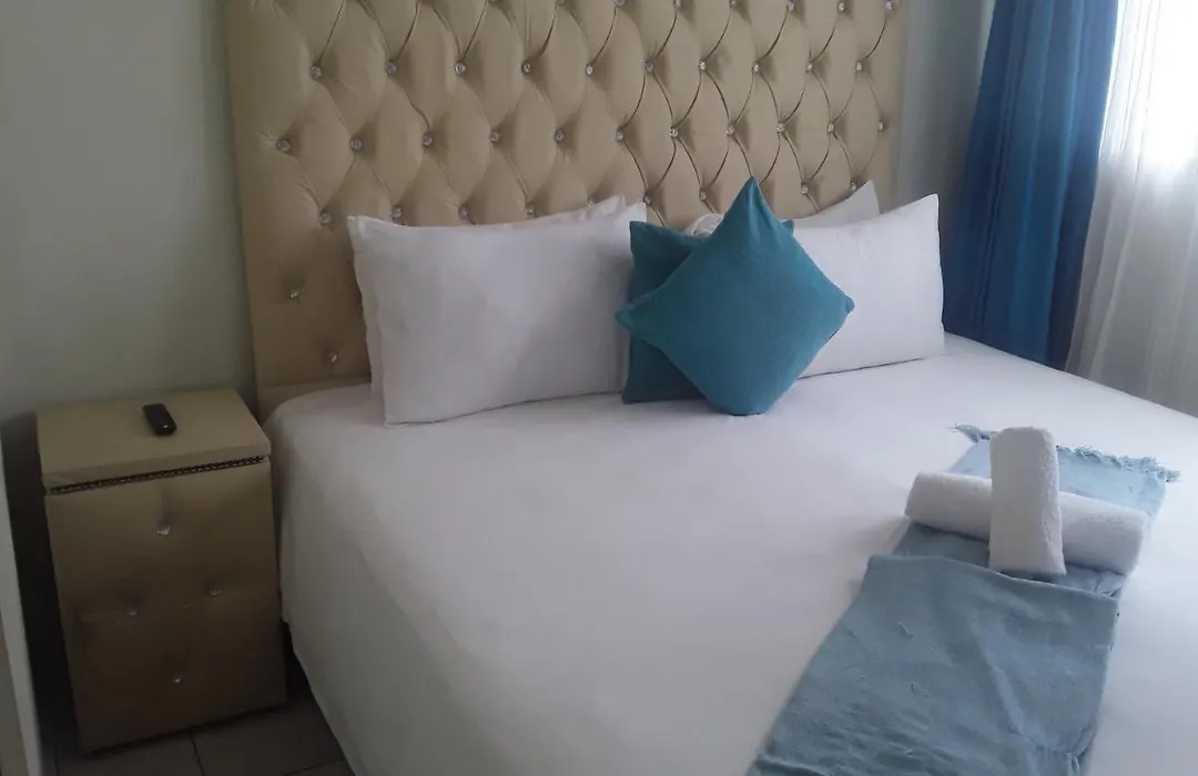 Kuyasa Guesthouse-1