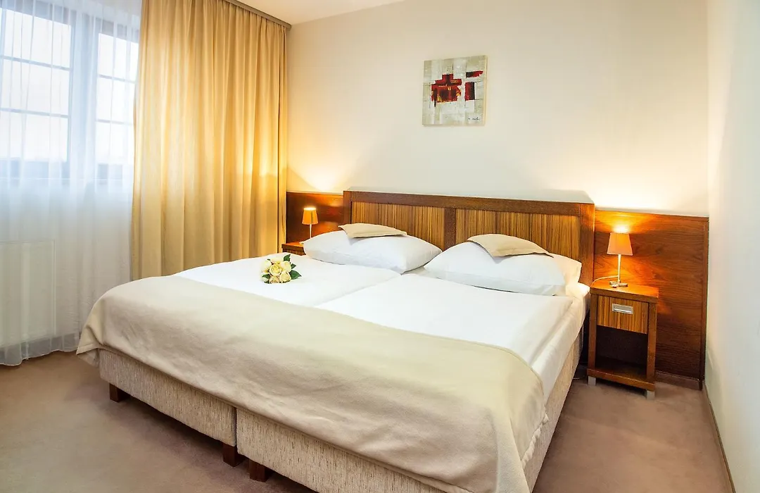 Hotel Academic-1