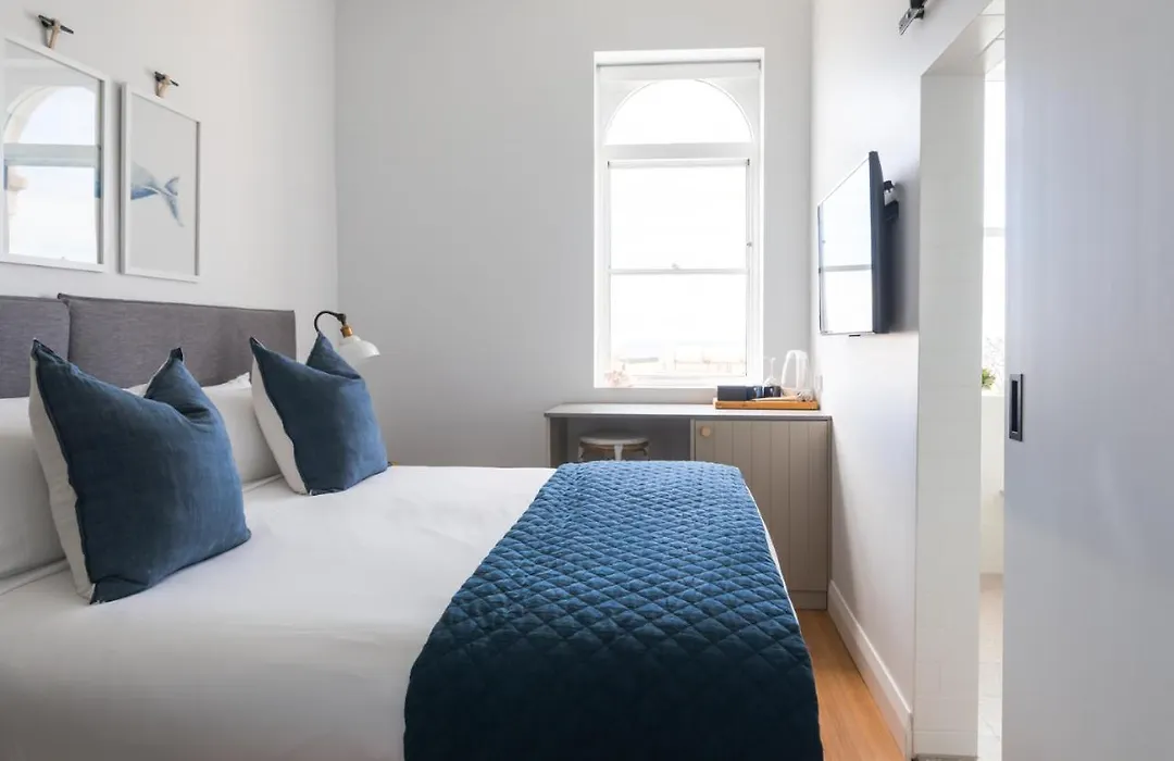 The Clovelly Hotel-1