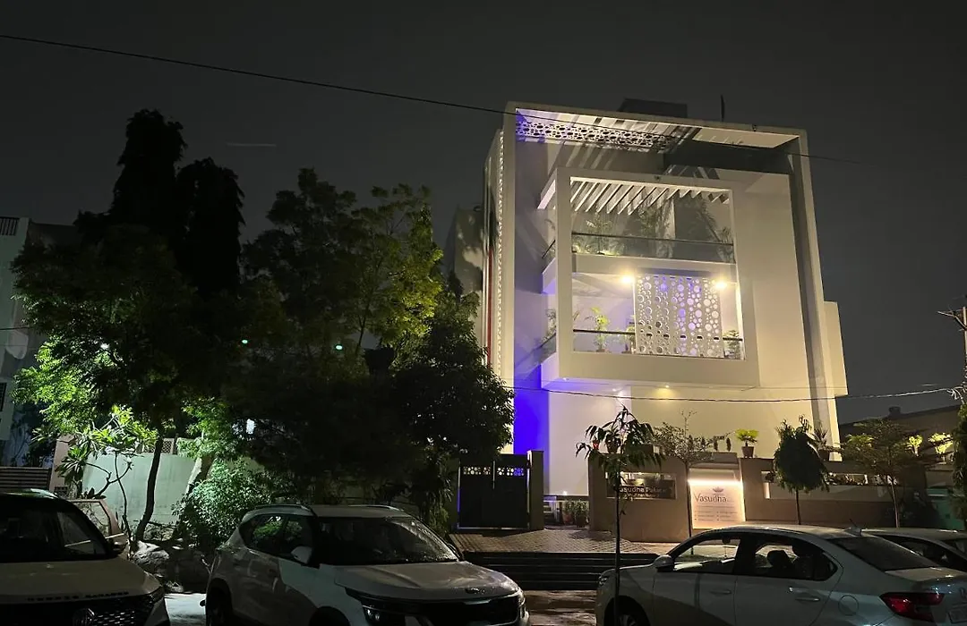 Hotel Vasudha Palace-1