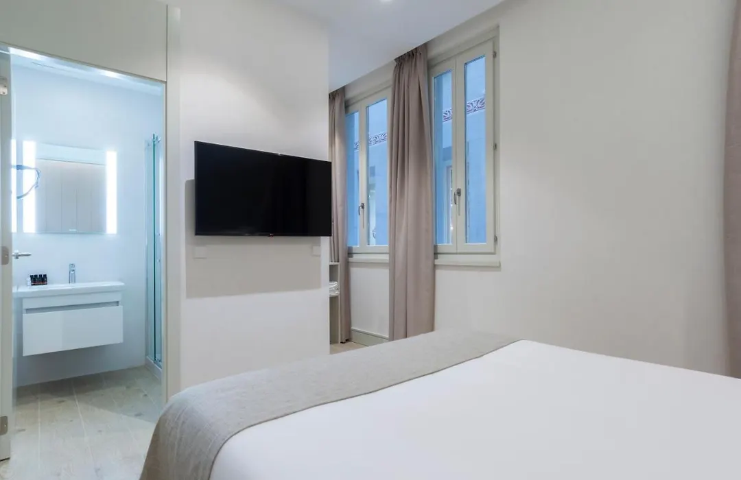 Prado Rooms 46-1