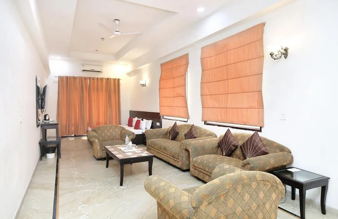 Capital O 15395 Hotel 42-1