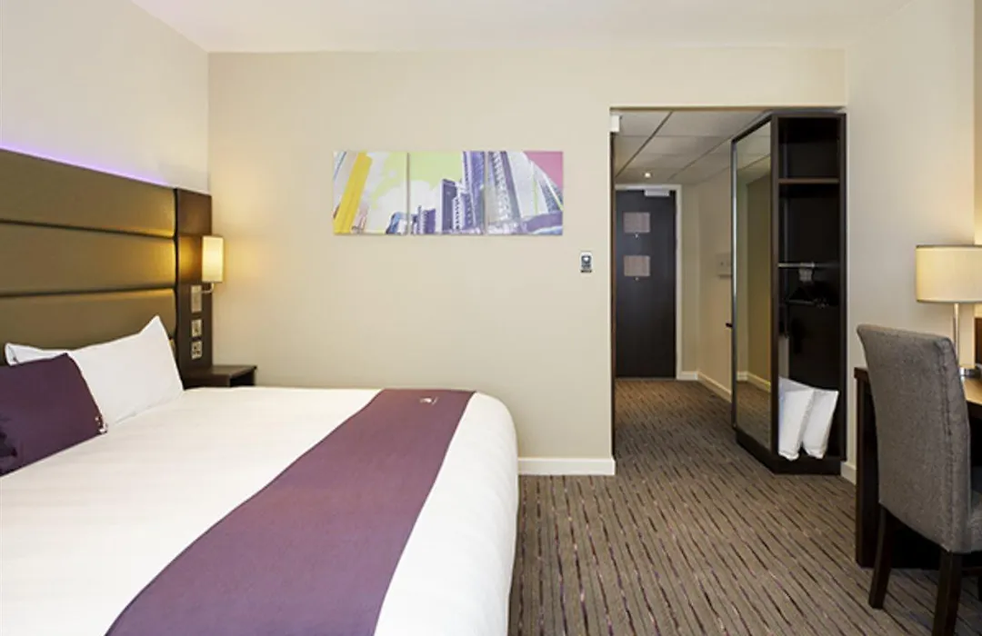 Premier Inn Glasgow-1