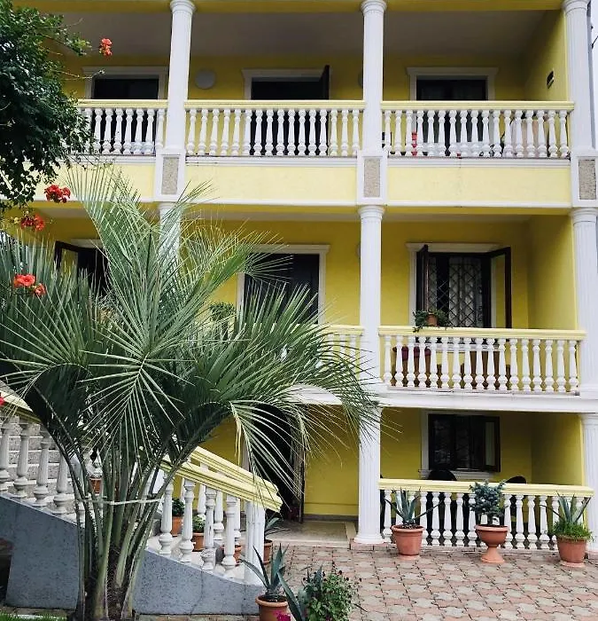 George'S House-1