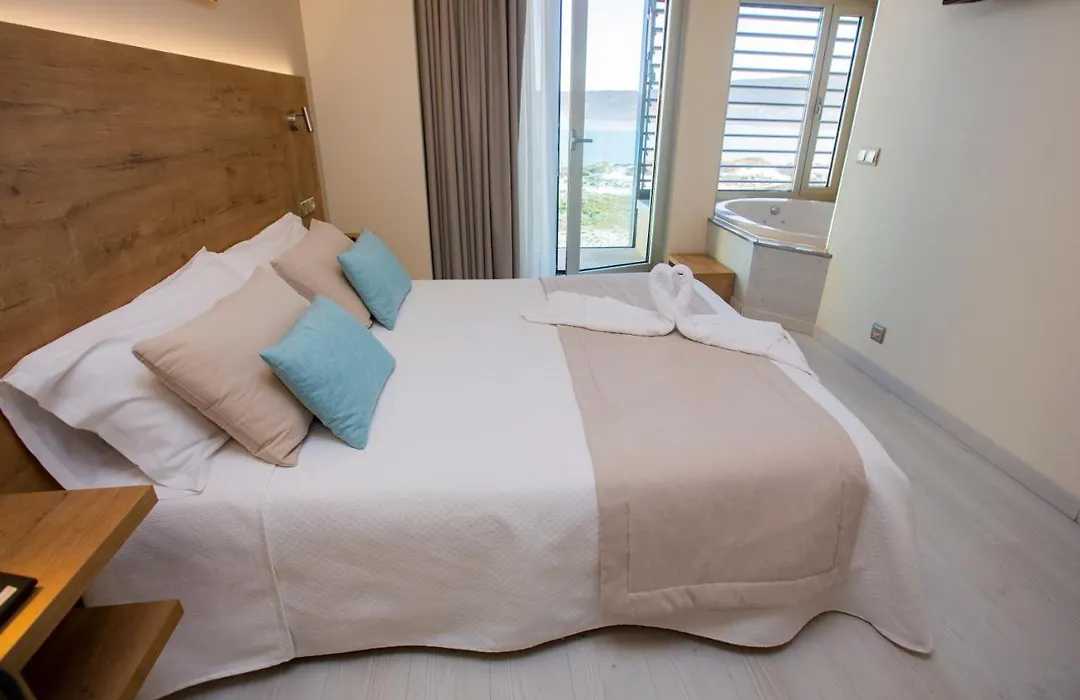 Hotel Boutique O Nautico Laxe-1