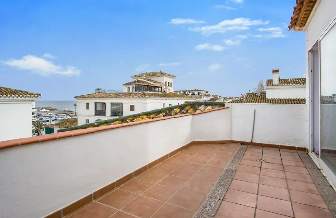 Duquesa Harbour Club Aparthotel-1
