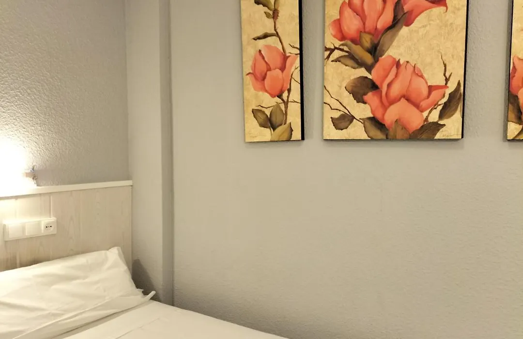 Hostal Albero By Gaiarooms-1
