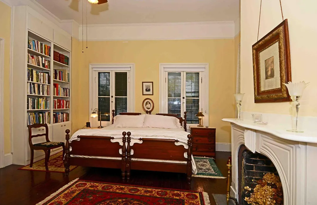 1872 Denham Inn-1