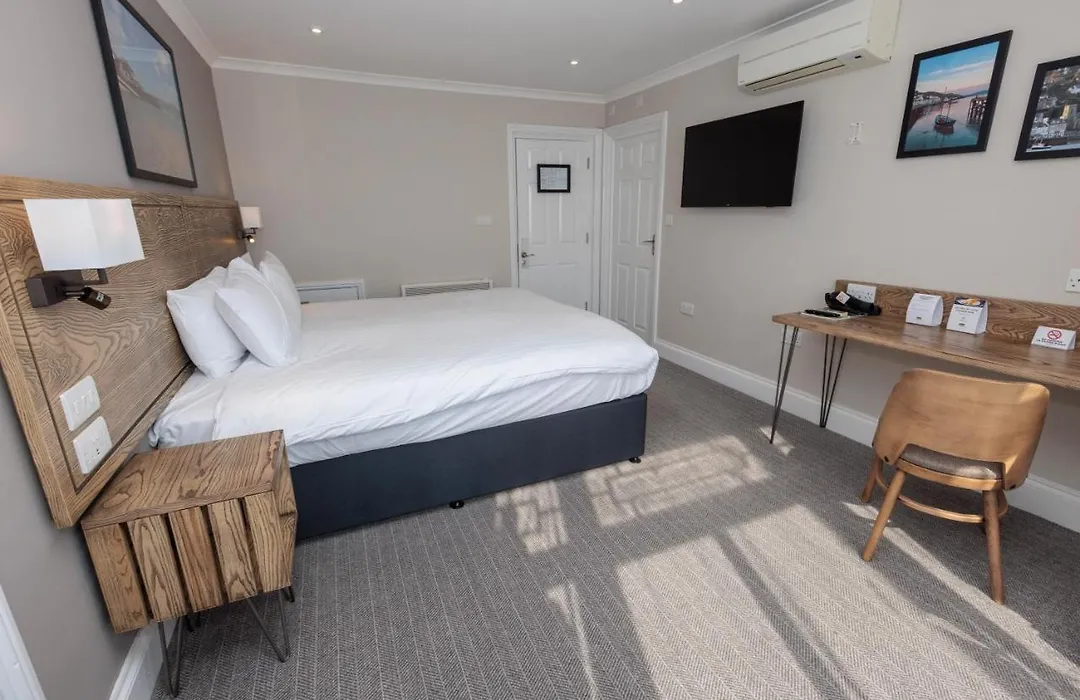 Dovey Inn-1