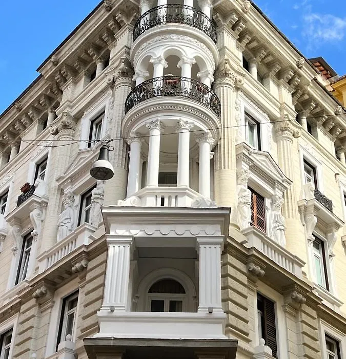Hotel Le Petit-1