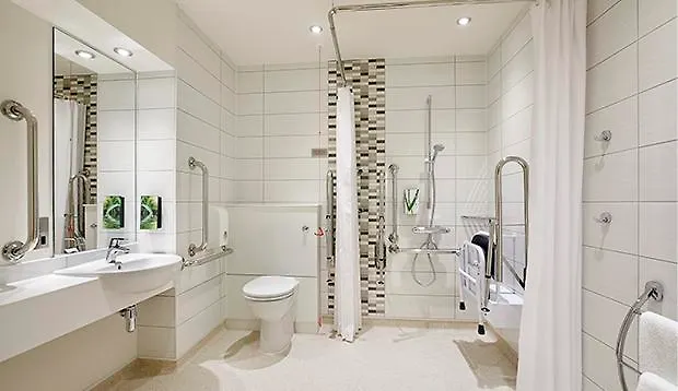 Premier Inn Horsham Town Centre-1