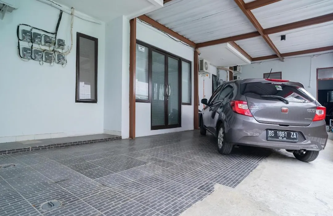 Reddoorz Near Sarinah Jakarta-1