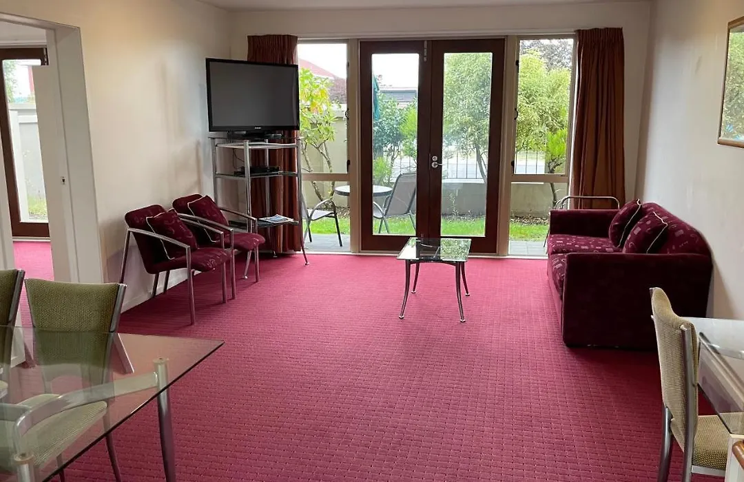 Chantillys Motor Lodge-1